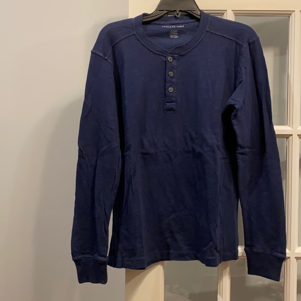 AE men’s long sleeve T-shirt